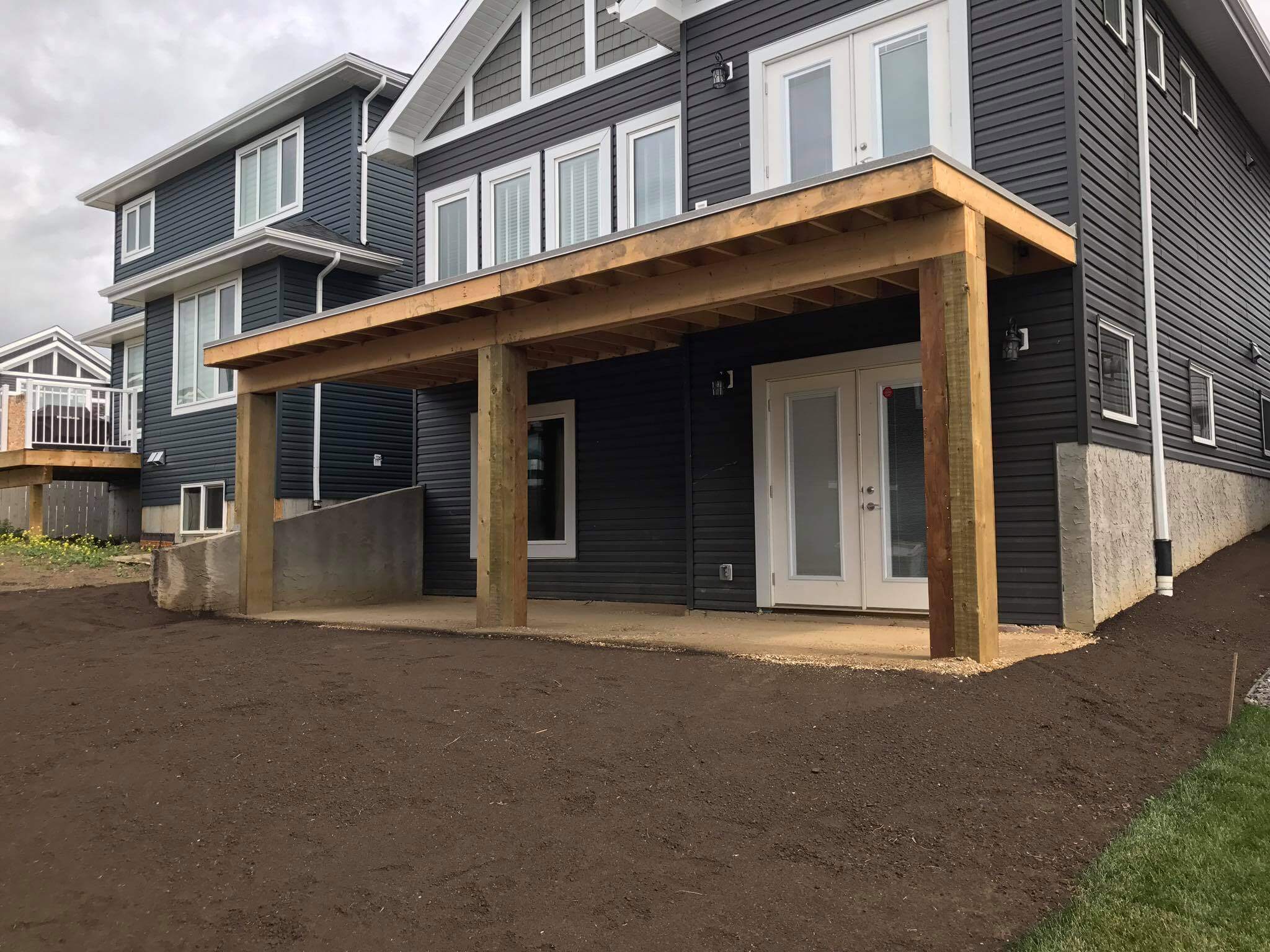 Vinyl Decks by Edmonton Decks Premium, Waterproof Decks in Edmonton